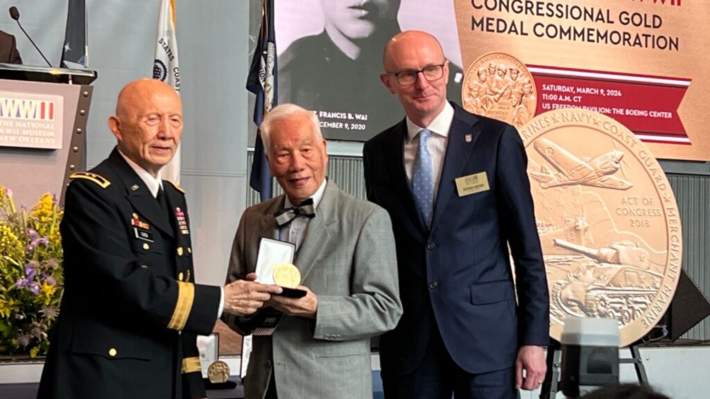 Living Chinese American WWII veteran honored with Congressional Gold Medal